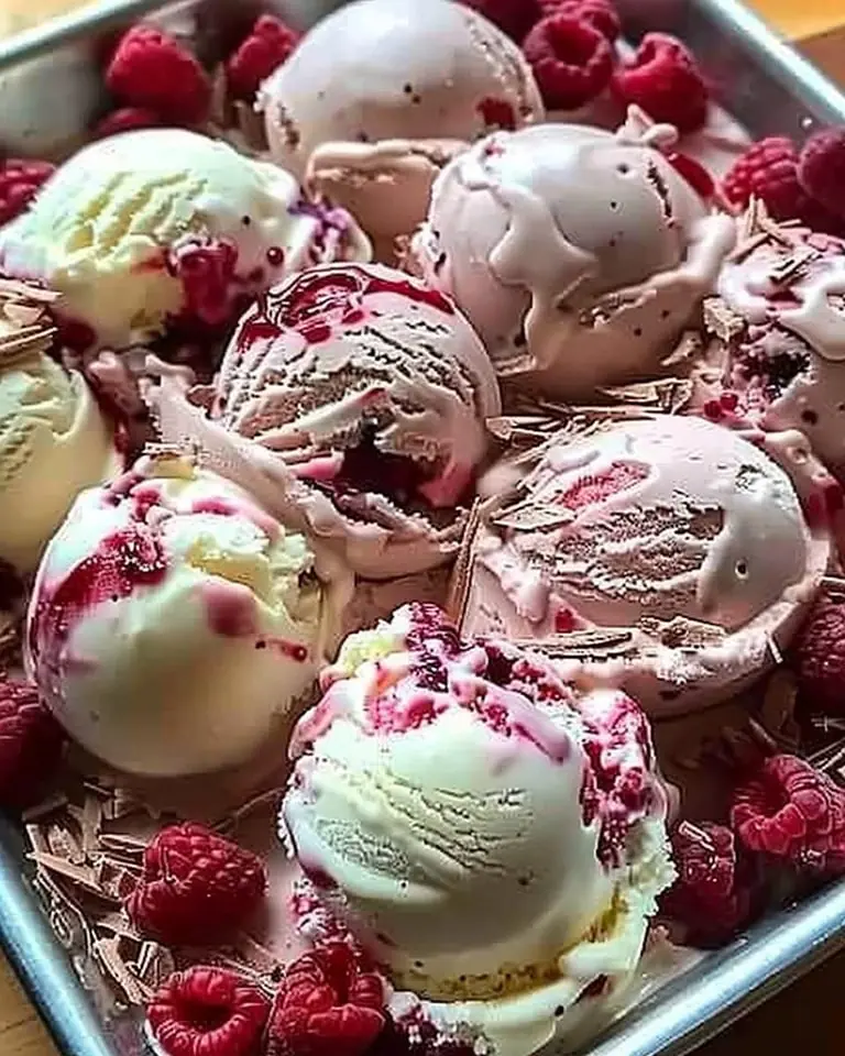 Homemade Romantic Raspberry Ripple Ice Cream โค๏ธ๐ฆ