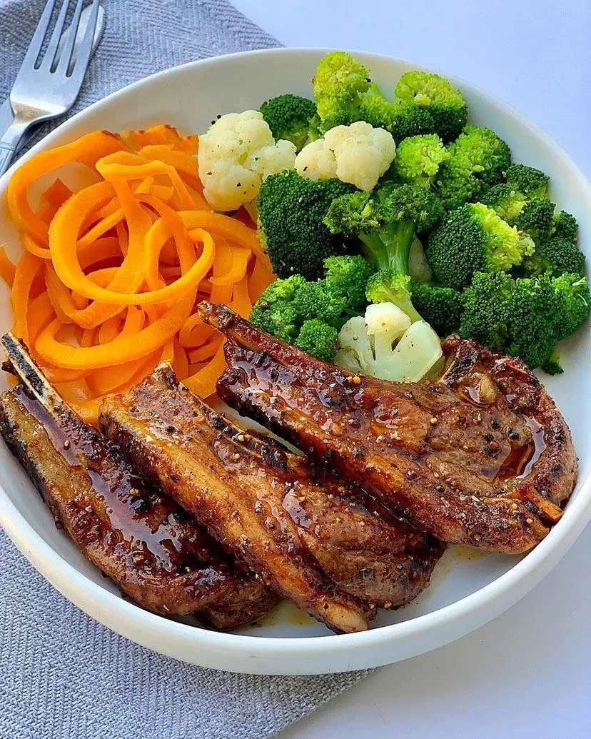 Steamed Veggies and Lamb Chops Recipe