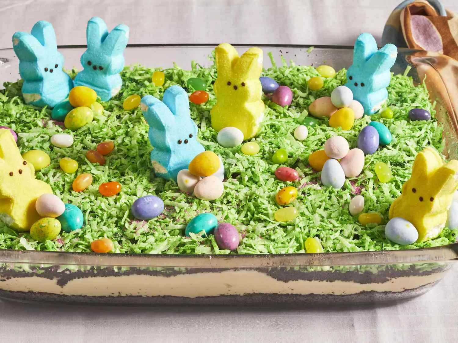 Easter Dirt Cake Casserole ๐ฃ๐