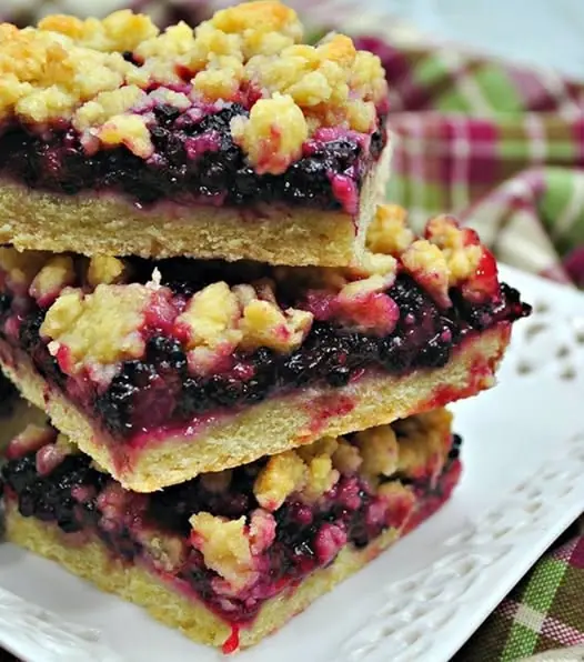 Incredible Blackberry Pie Crumble Bars! ๐